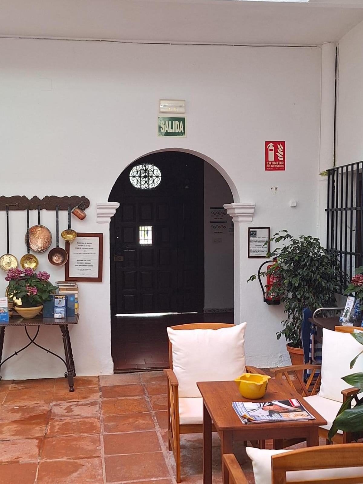 Hostal Gran Capitan Chipiona Exterior photo